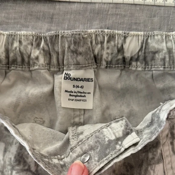 No Boundaries Camo Wide Leg Pants - Picture 8 of 9